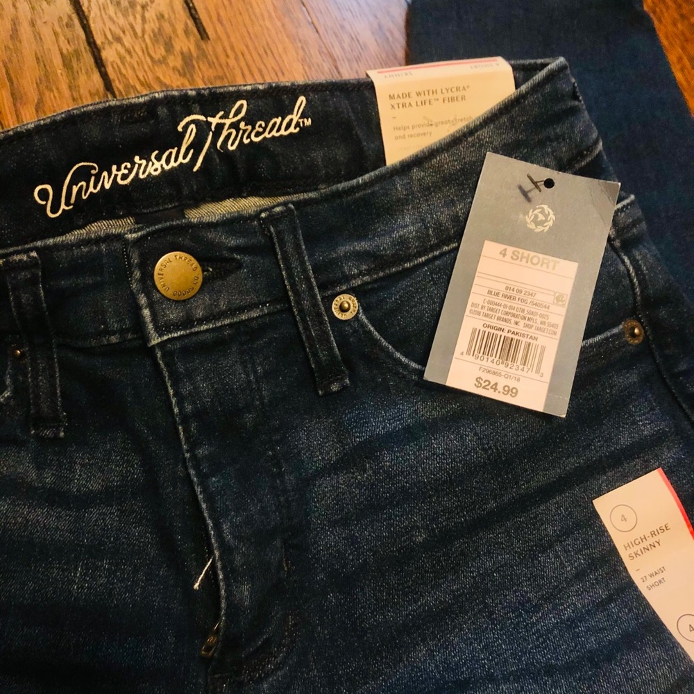 Universal Thread highrise skinny dark rinse jeans
